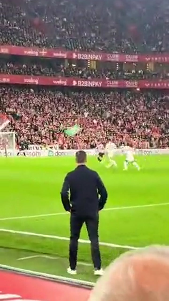 激情庆祝！实拍姆巴佩一条龙破门场边阿隆索的反应