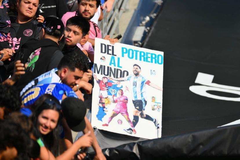 队报：尽管梅西在美职联表现出色，但足球在美国依然地位轻微