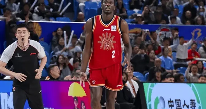 山西80-73广州迎喜1忧！诺威尔无解得分，张宁成控卫，黑根斯该弃