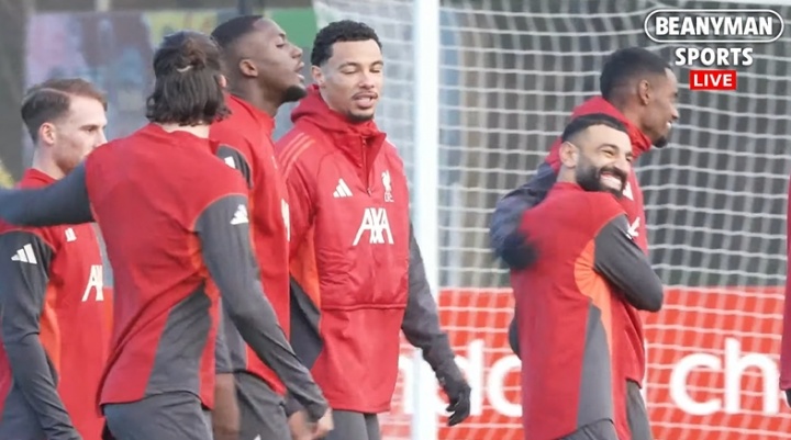 利物浦开始欧冠备战训练，萨拉赫和队友有说有笑