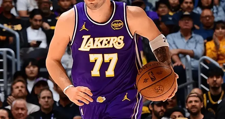 湖人惨败马刺！东契奇斯玛特轰61分，里弗斯崩盘，防守太垮了！