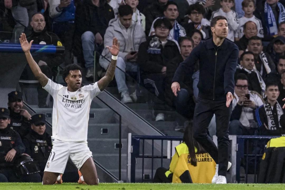 皇马双线主场连败，但阿隆索还有时间“自救”