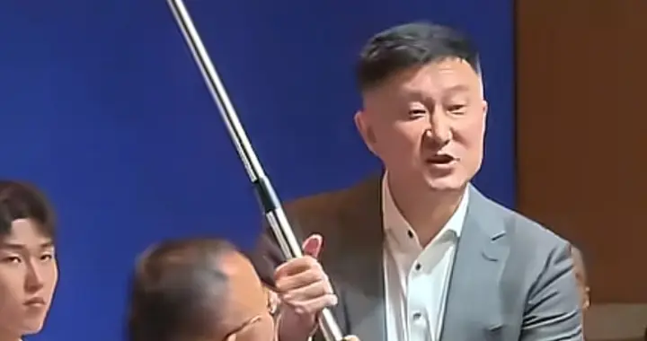 授旗高调有杀气，胡明轩还是队长，麦考尔恢复快，王洪泽地位超绝