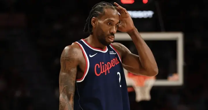 祖巴茨暴走却展快船最惨弊端！伦纳德哈登一到末节就崩，这咋打？