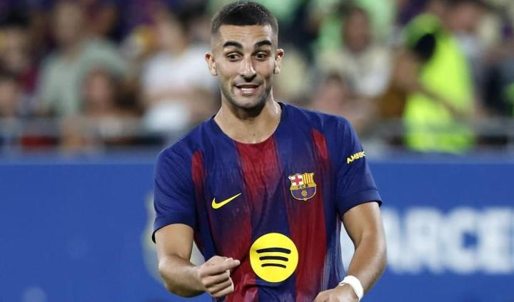 世体：巴萨已用长约锁定多名重要球员，下一个可能是费兰