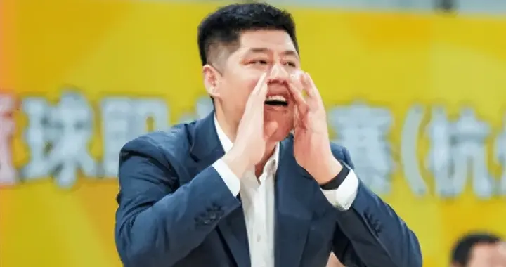 输广厦发布会！潘江直指急躁与过早犯规，刘传兴力挺迪亚洛会回暖