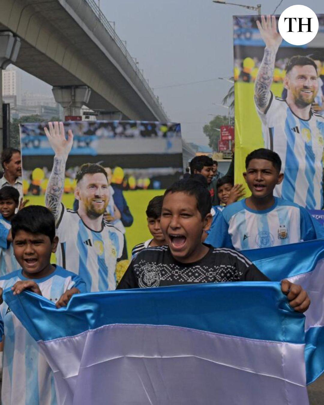 梅西印度行引热潮，球衣热卖、为梅西在地上作画、树立纪念碑