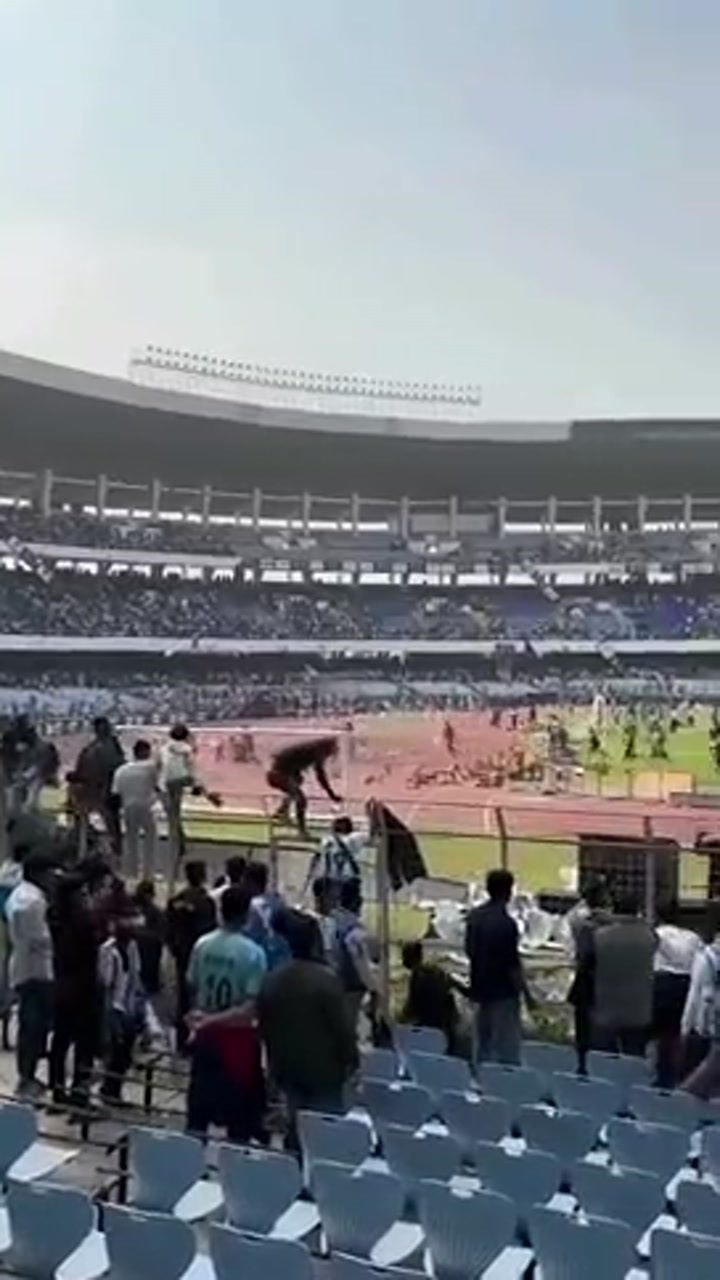 梅西印度见面会太混乱 有球迷乘趁机表演Siuuu