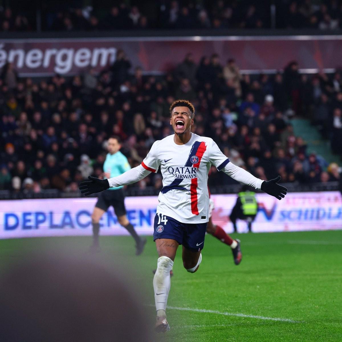 福将，杜埃巴黎生涯进球的17场比赛球队仍保持全胜