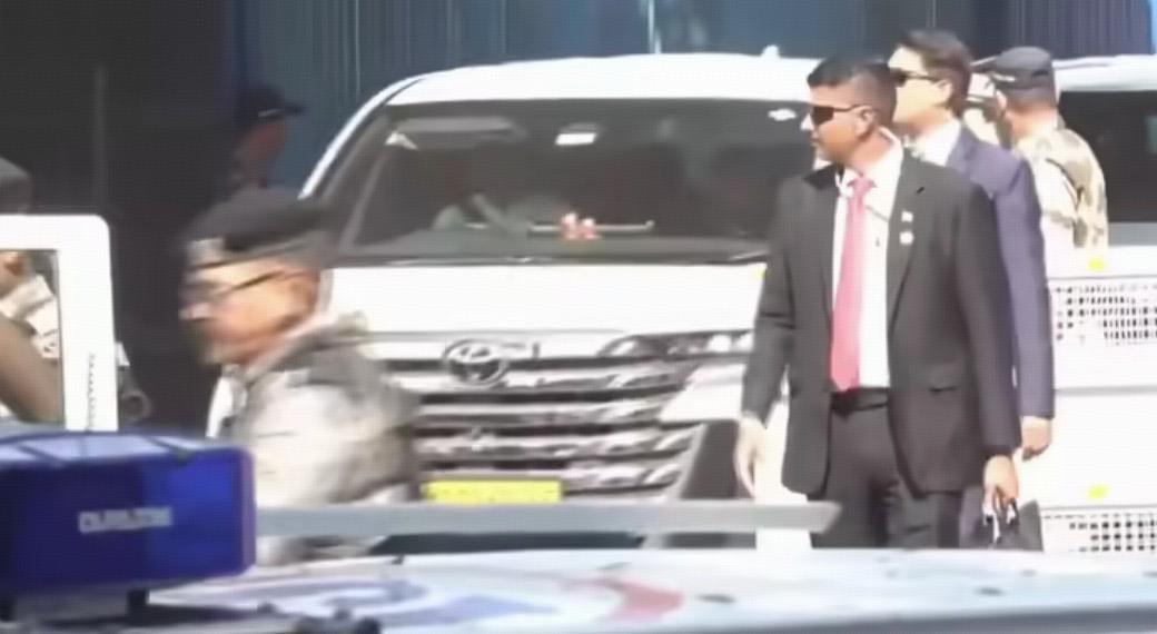 印媒：梅西抵达孟买，当地部署超2000名警力严阵以待