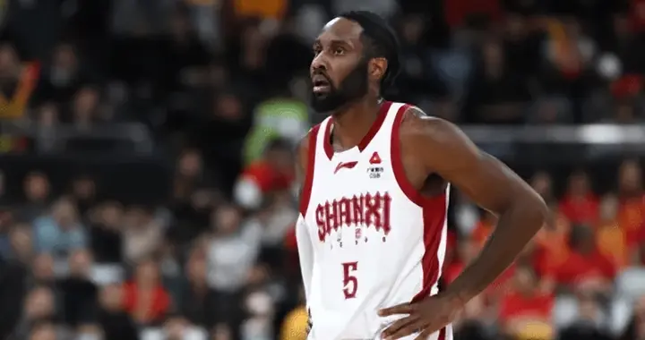 山西74-88广厦3坏消息！外援喜欢单干，无一号位，本土球员实力差