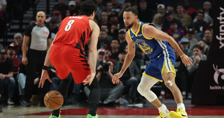 杨瀚森遭冷藏！库里命中12记三分空砍48分 勇士不敌开拓者