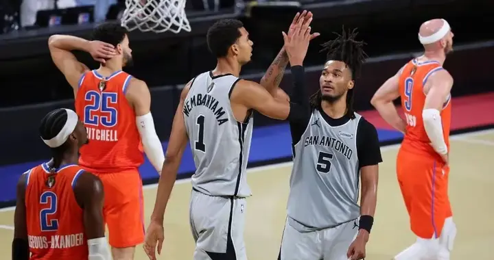 从西部第2到第5！看到马刺击败雷霆，湖人该把斯玛特提上首发吗？