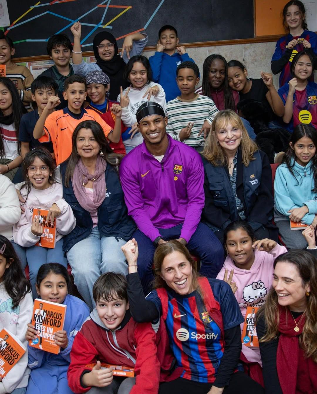 拉什福德：我最喜欢的西班牙美食是海鲜饭，我很喜爱海鲜