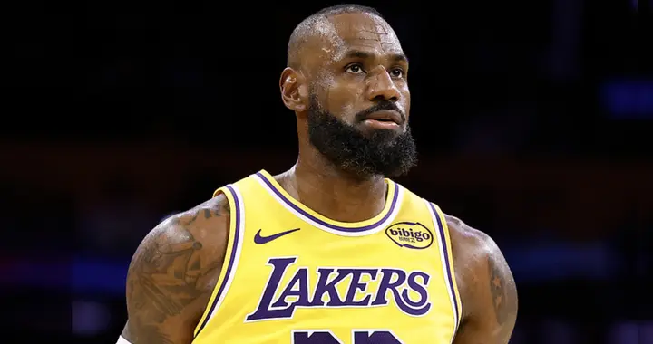 爆砍42+7+6+2！抱歉詹姆斯：你从历史第一变成了历史第二