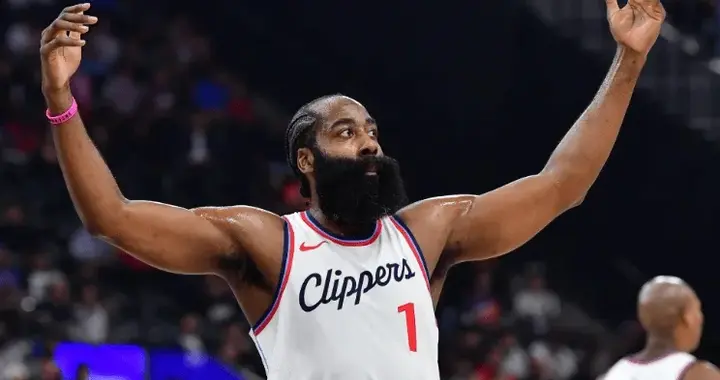 快船还能忍？三主力全面下滑，替补没一个能用，再不大改没人看了