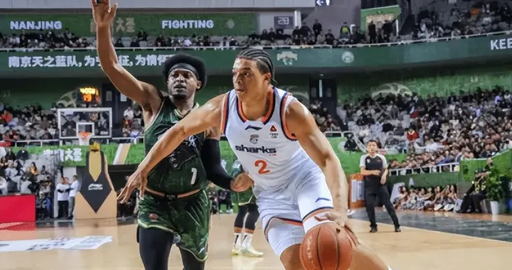 上海97-105同曦遭4坏消息！洛夫顿古德温均现弊端，卢伟执教糟！