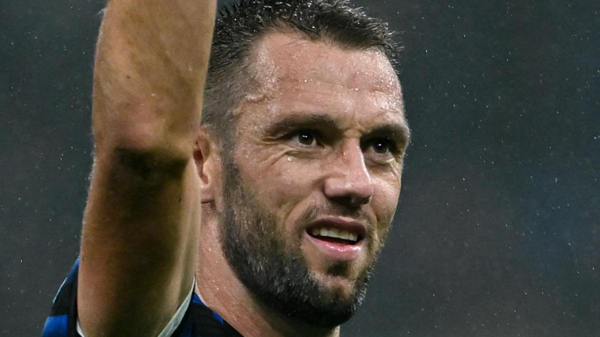 都体：德弗赖考虑冬窗离开国米，森林、本菲卡等四队对其有意