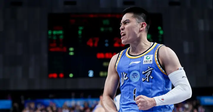 杨鸣被驱逐！陈盈骏26分周琦15+11 北京末节发威力克辽宁迎三连胜