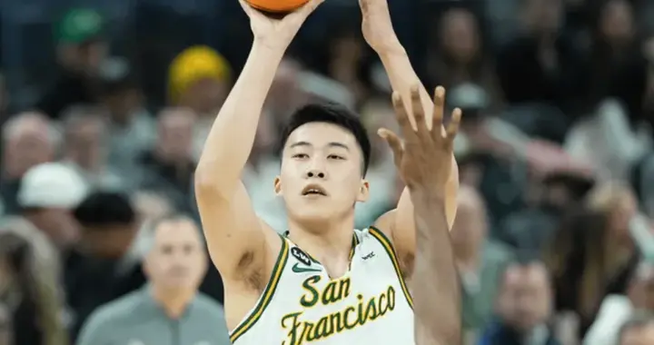 王俊杰体型吃亏连吃犯规！5中2仅得5分2板！赵维伦难有地位！