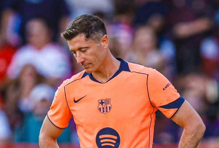 世体：芝加哥火焰不仅为莱万提供丰厚合同，还将带来品牌收入