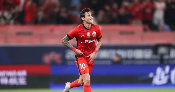 意外！上港球迷曾质疑他不如蒯纪闻，如今德转身价飙升到350万