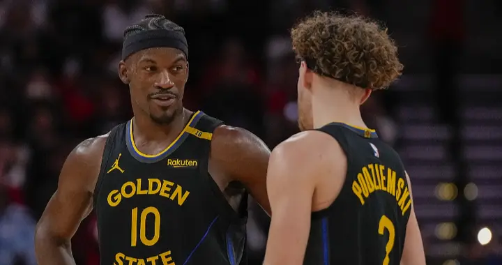 勇士98-99不敌太阳 球员评价：2人优秀，3人及格，8人低迷