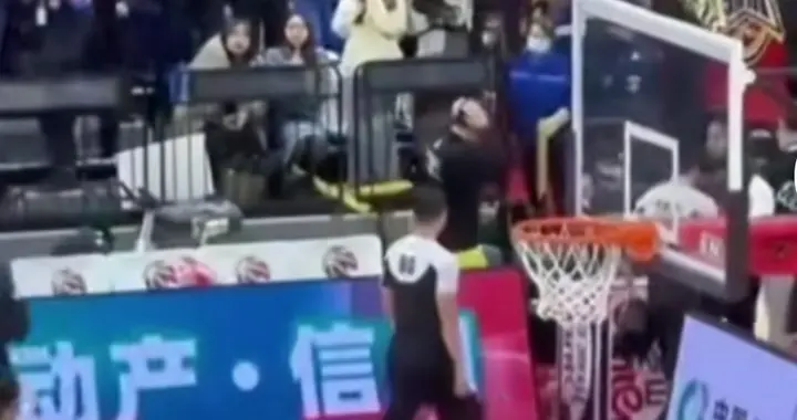 孙翌淼吉林被砸，不为辽篮出气，杨鸣被罚是谣言，别总甩锅给裁判