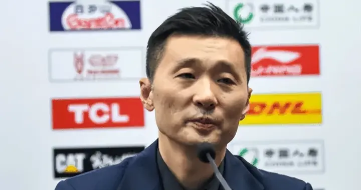 输吉林发布会！刘炜将防守甩锅纳托尔，不满篮板，西尔扎提谈失误