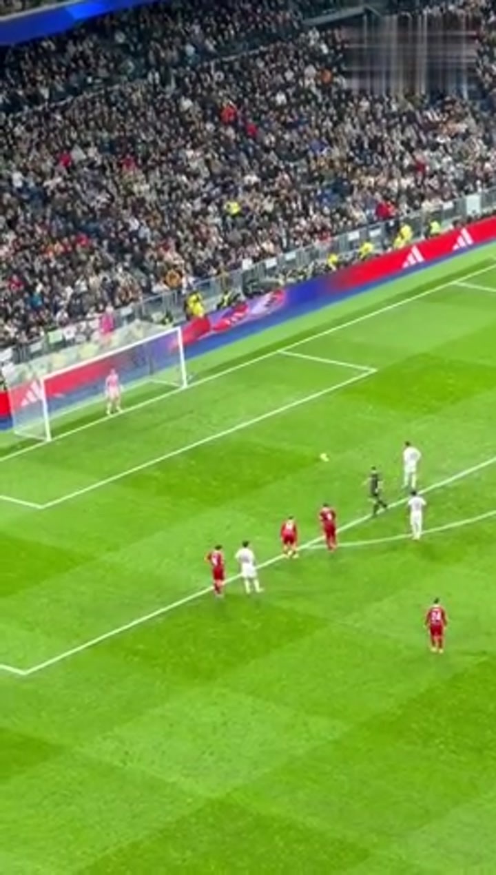 追平C罗纪录！实拍姆巴佩点射破门