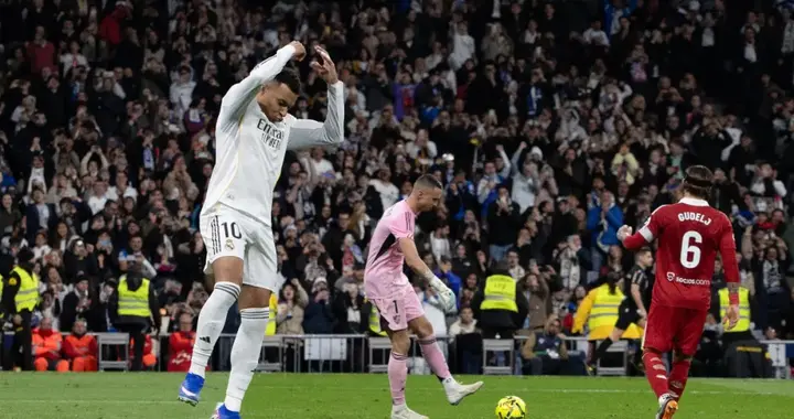 追平C罗皇马单年进球+预定年度射手王，姆巴佩生日收双礼