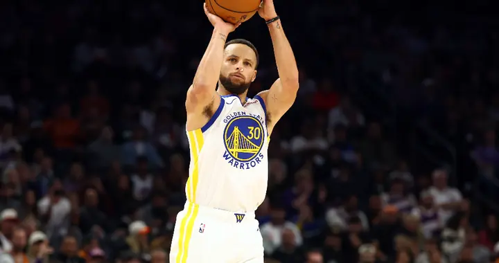 勇士119-116险胜太阳 球员评价：3人满分，3人及格，6人低迷