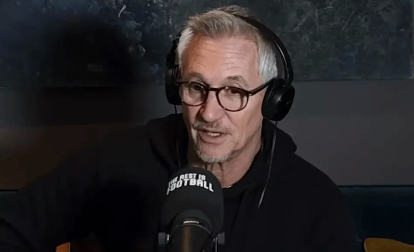 莱因克尔：西蒙斯的脚不小心碰到了范戴克而已 不该染红