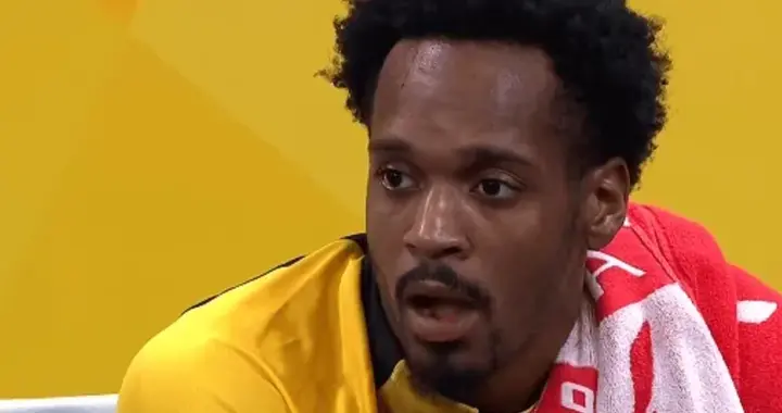 广厦半场大胜辽宁！布朗桑普森齐爆，辽宁多人打铁，进攻无爆点