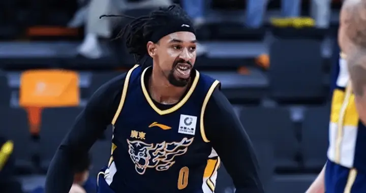 广东胜山东！萨林杰+萨姆纳轰46分，徐杰统治关键球，高诗岩6中0