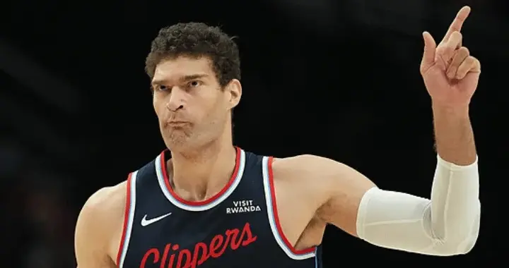 快船逆转开拓者！哈登+伦纳德+洛佩斯轰93分，科林斯上场就送！