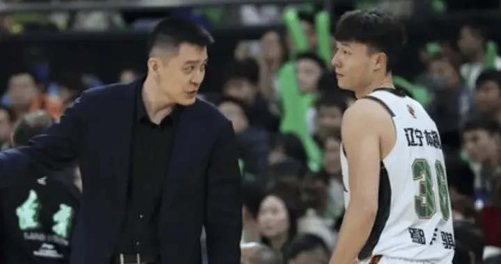 输北控2后卫让人绝望！鄢手骐引末节崩盘，王岚嵚难以承担一号位