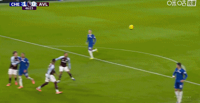 马特森疑似手球，英超官方：VAR认为球员的手臂处于合理位置