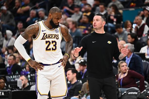 雷迪克：詹姆斯回归后，湖人在进攻端不如之前那样有序了