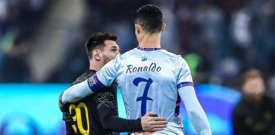 世体愚人节专栏：C罗自荐加盟迈阿密，只想和梅西一起退役