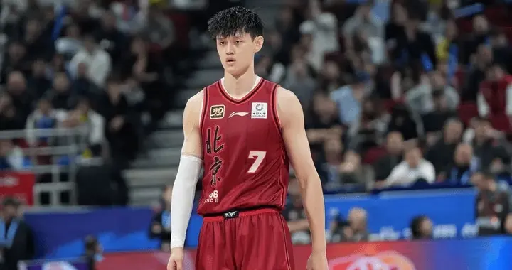 北京新动态！曾凡博澄清信延迟，陈盈骏受伤返京，周琦已归队！