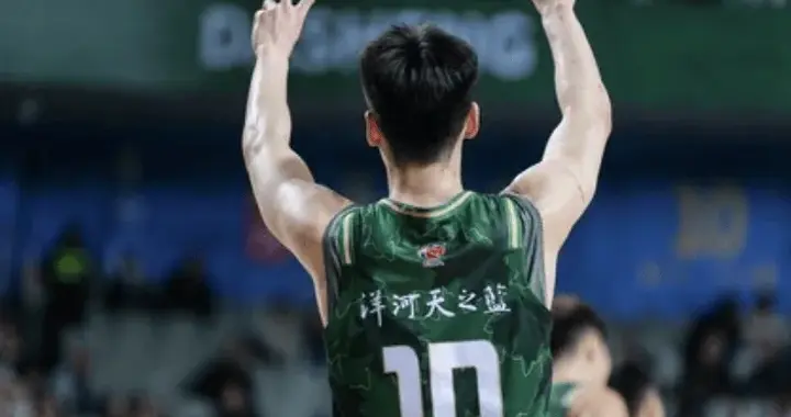 14中5又如何？郭昊文轰24+10带队拿下江苏，进攻全面蜕变冲国家队