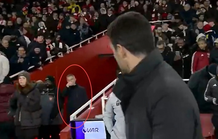 人呢？阿尔特塔赛后想找埃梅里握手 贝尔塔提醒他早进通道了