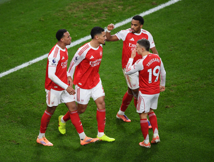 本轮英超前7仅阿森纳全取3分 曼城曼联红军蓝军全丢分