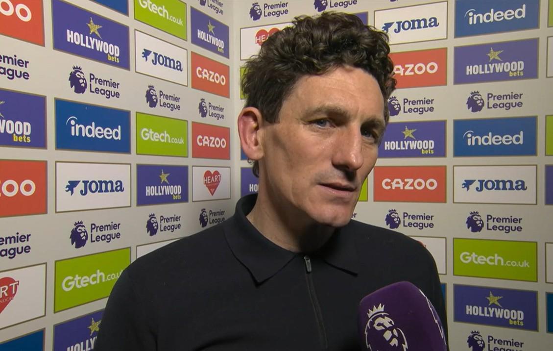 小蜜蜂主帅：罗梅罗的犯规是明显的红牌，我的球员不轻易倒地