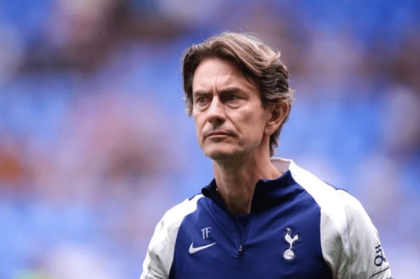 弗兰克赛后走向客队看台致意 却被热刺球迷嘘声回应