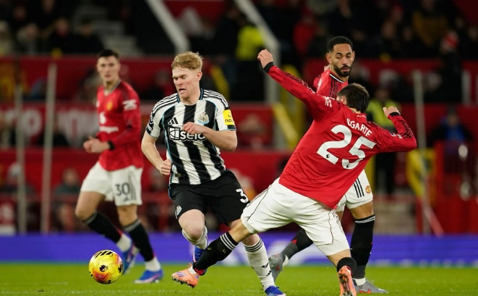 土媒：曼联后腰乌加特同意加盟加拉塔萨雷