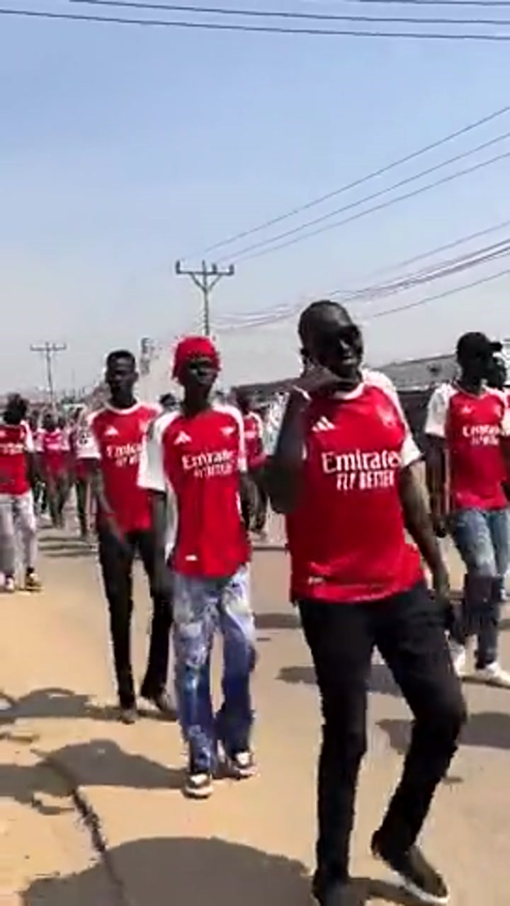 感受一下此时非洲的阿森纳球迷