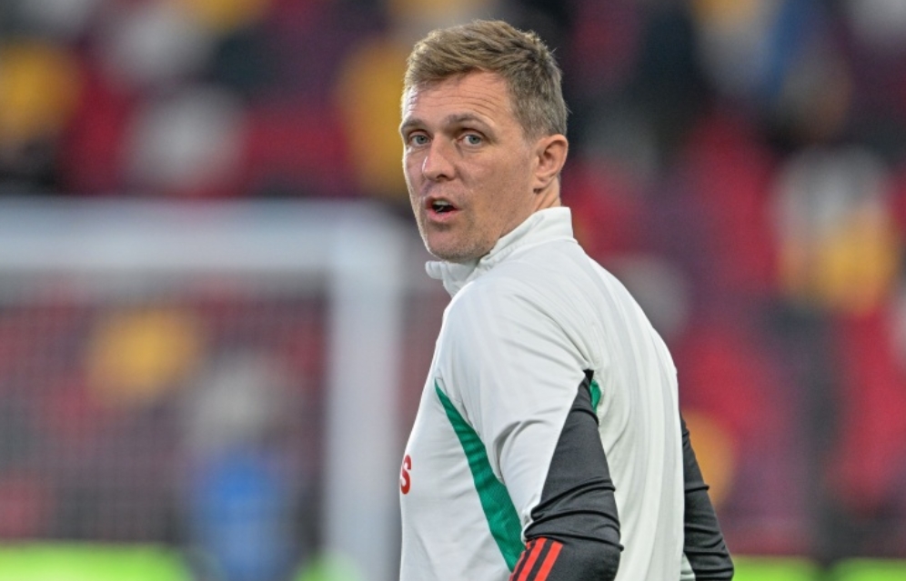 跟队：曼联计划曼市德比前任命新任主帅接替弗莱彻