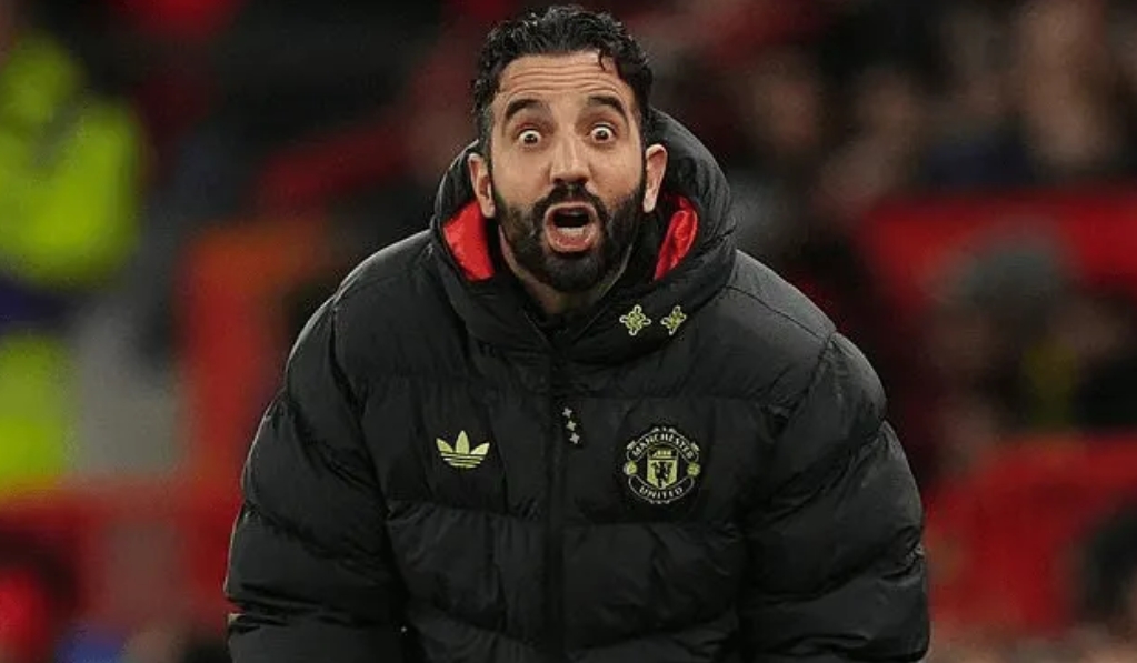 记者：阿莫林有邀约但今夏前不会考虑执教 他准备休假了